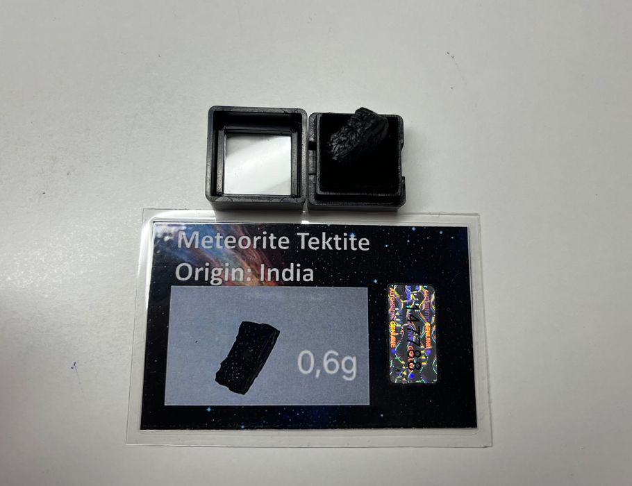 Камък от Метеорит Тектит