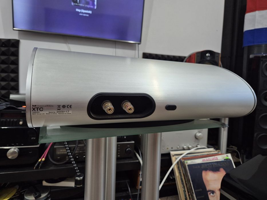 Bowers Wilkins XTC boxa centru