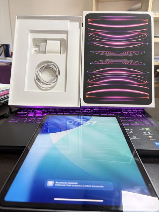 iPad Pro 11-inch (4th Generation) Wi-Fi + Cellular