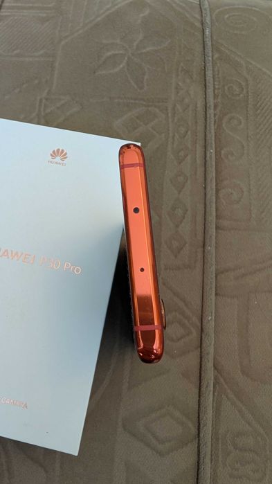 Като нов Huawei P30 Pro комплект и подаръци