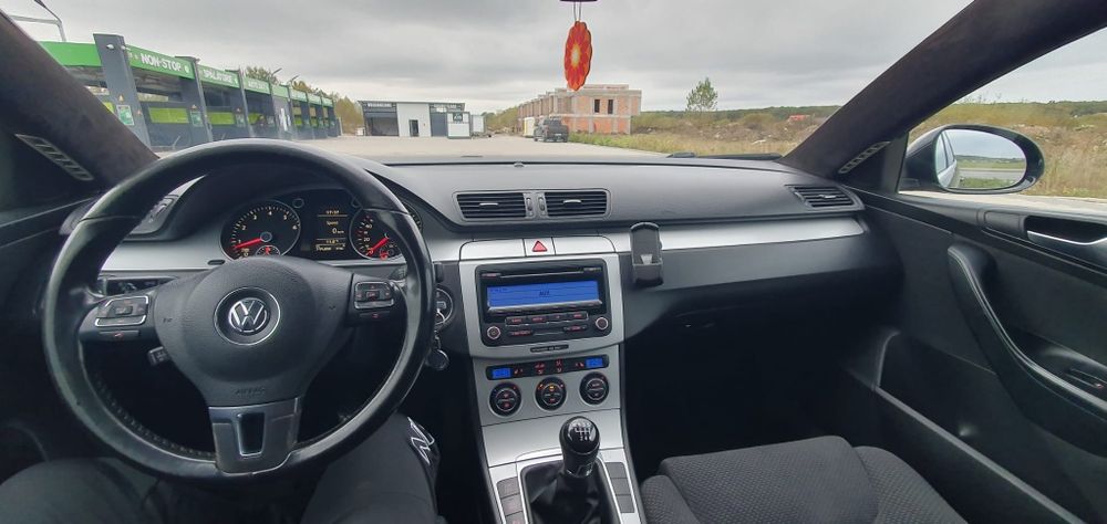 Volkswagen Passat B6