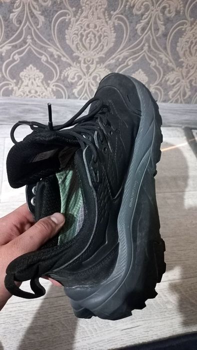 Ботинка от фирмы Hoka