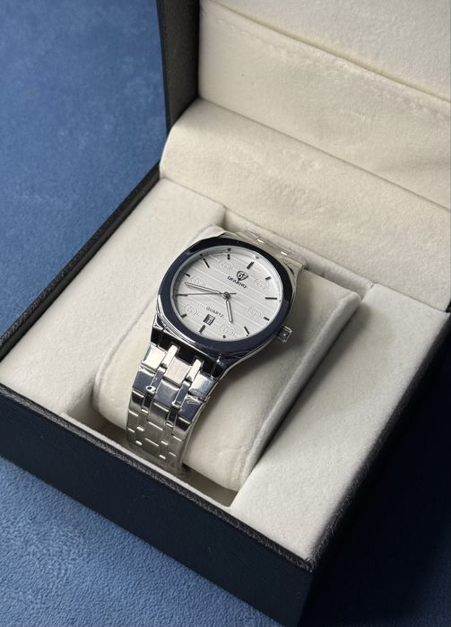 Часы в LUX качество