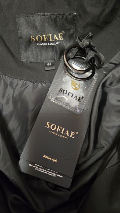 Зимно яке с качулка от естествен косъм