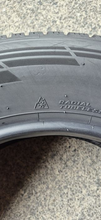 4 anvelope iarna ca noi Hankook 215/65/17,dot 2021-2022.Pretul este pe bucata.