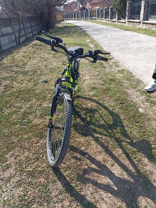 Vând bicicleta băieți