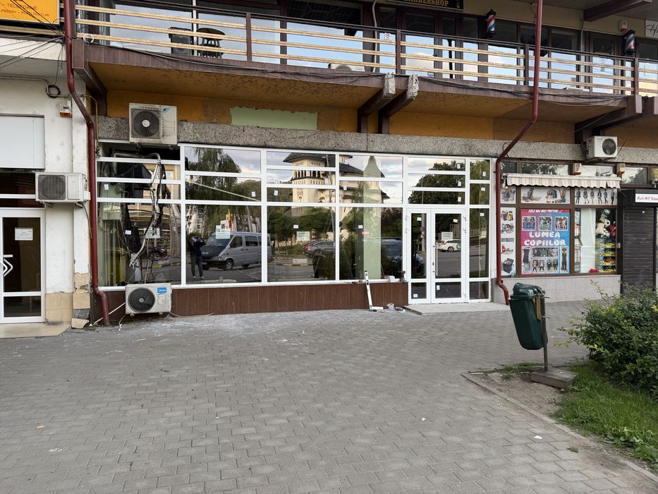 OCAZIE: Spatiu comercial P-ta Republicii, 140 mp