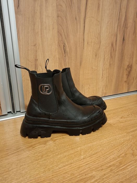 Vând ghete și ciocate piele