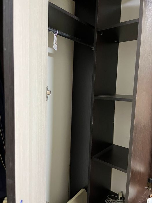 Продам угловую прихожую