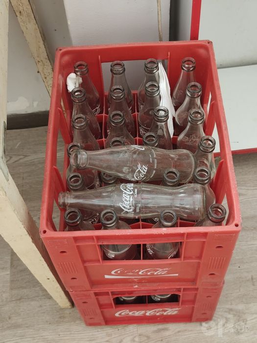 Yashigi bilan beriladi tara coca cola