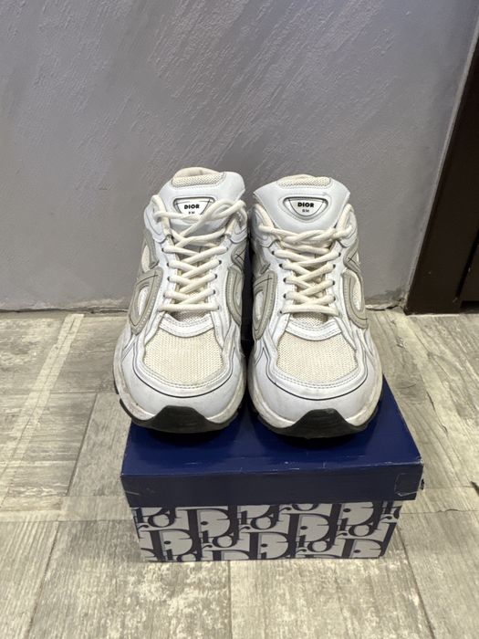Christian Dior B30