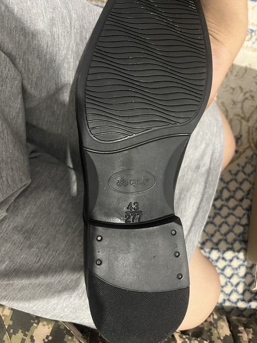 продается туфли, черный, новый