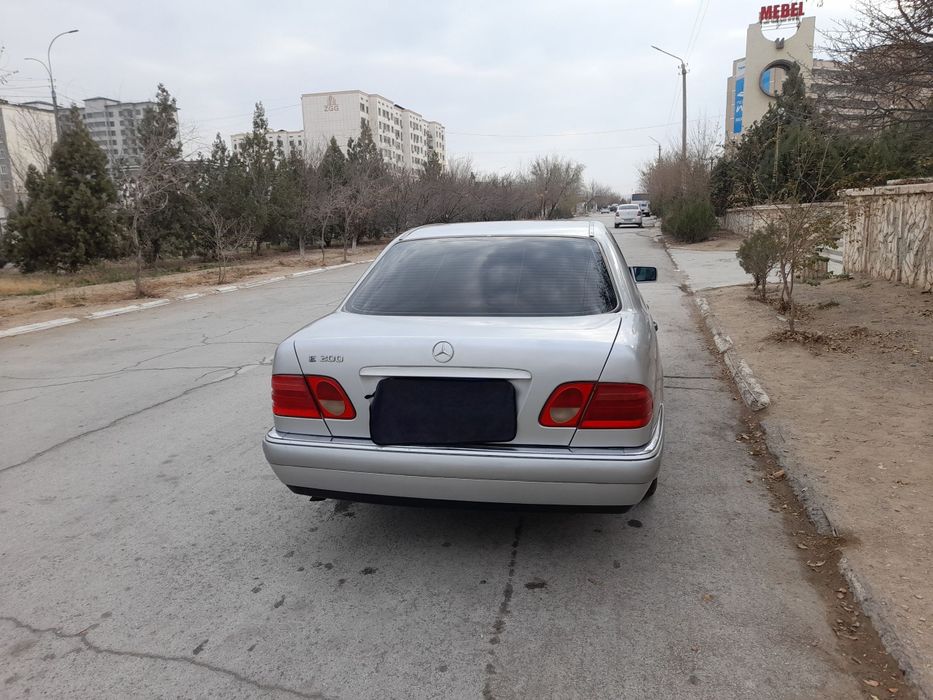 Мерседес Бенс зайчик