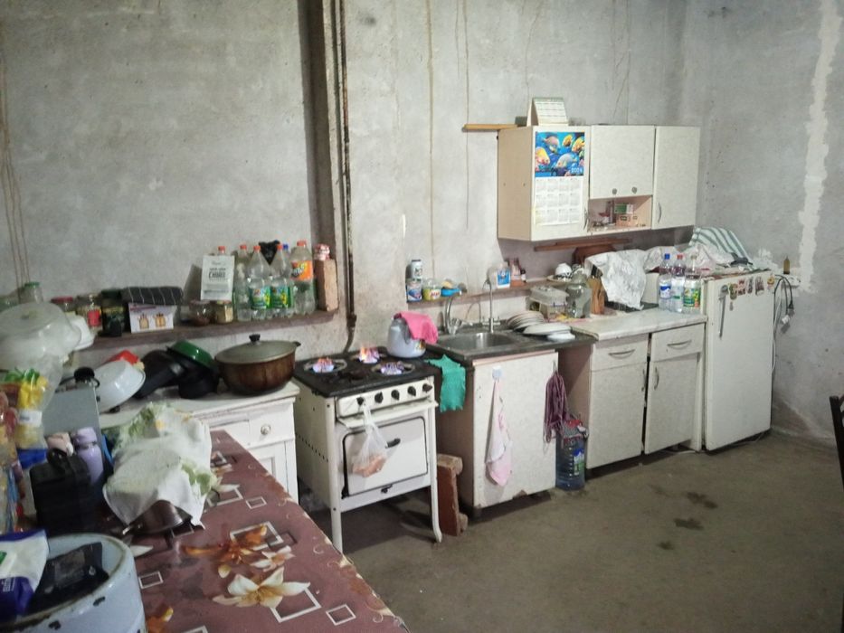 Hovli sotiladi 15 sotix pulini kelishamiz
