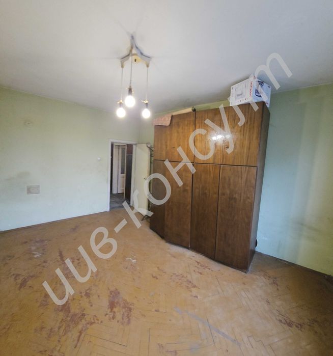 Тристаен апартамент с Гараж до Гимназия по САГ, гр. В. Търново