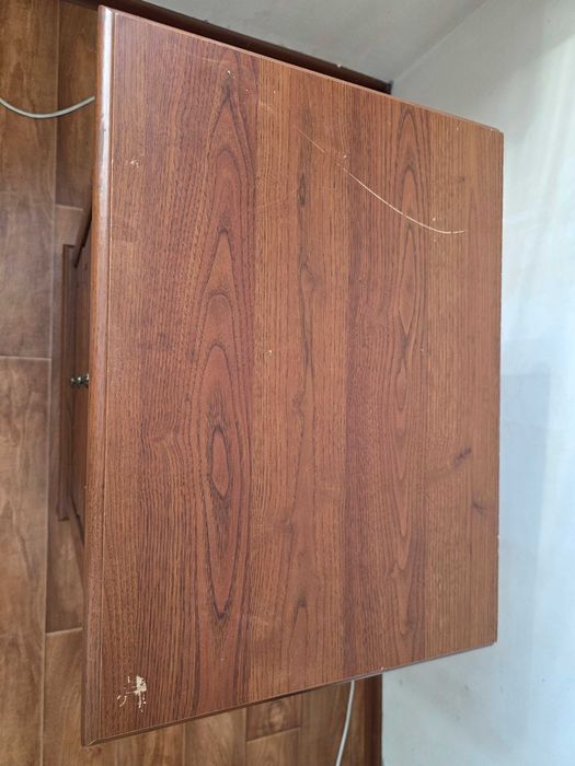 Комод с выдвижными ящиками