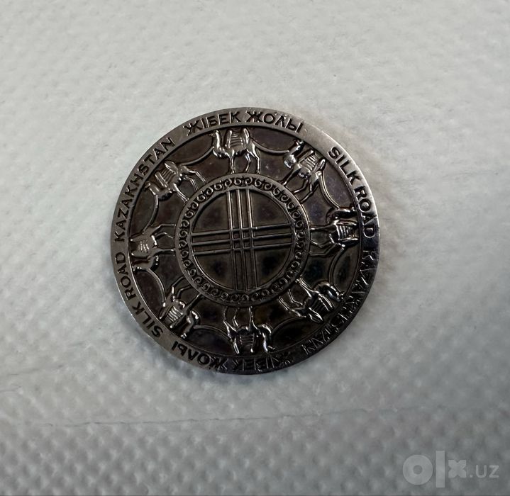 Продам монету колоекционную