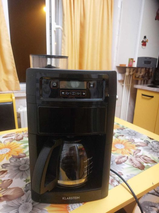 Cafetiera, Cafea boabe și cafea macinată