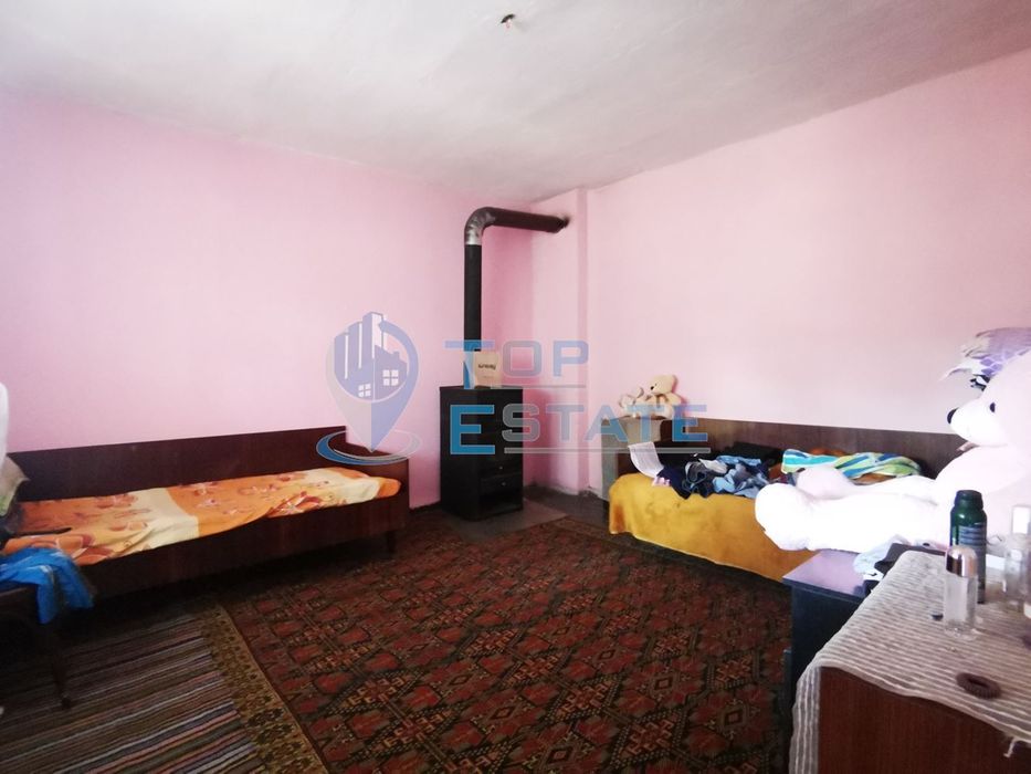 Продава се Къща в Дебелец - 90 кв.м за 1000 €/кв.м - Снимка #3