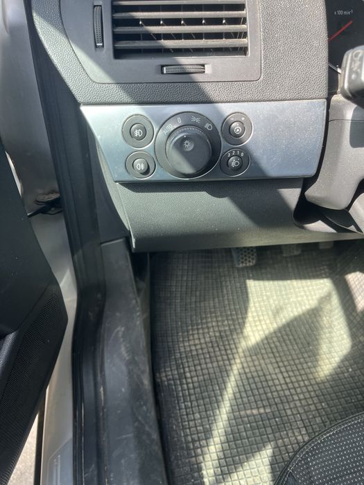 Opel astra h break 1.9 cdti