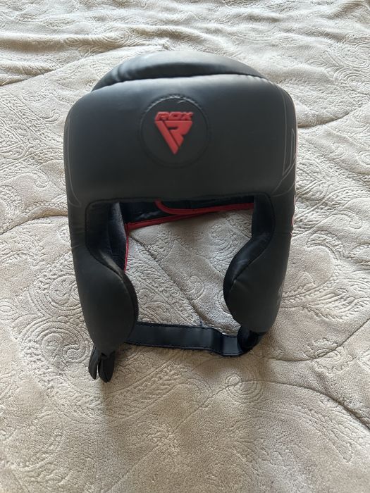 Каска за бокс RDX