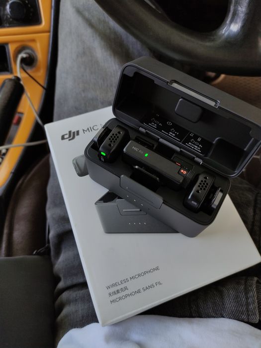 DJI Mic Mini 2 Person