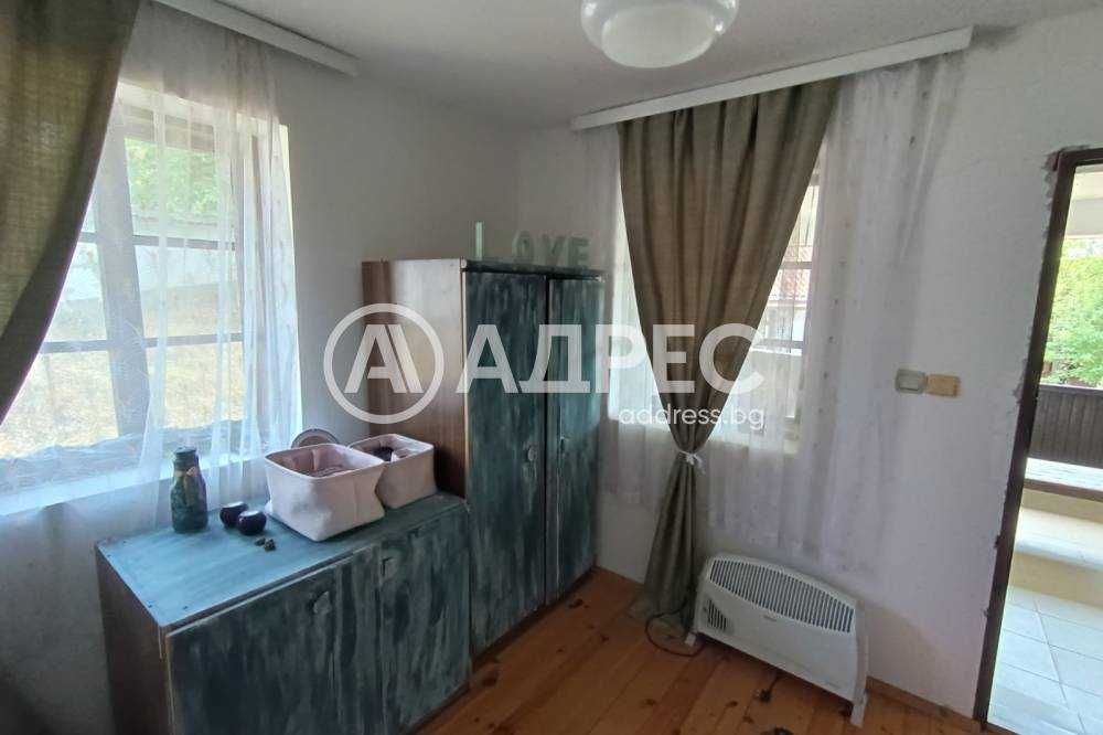 Продава се Къща в с. Каменово, Област Разград - 150 кв.м за 616 €/кв.м - Снимка #2