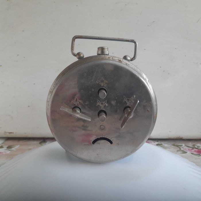 Ceas de masa desteptator -mecanic JNSA