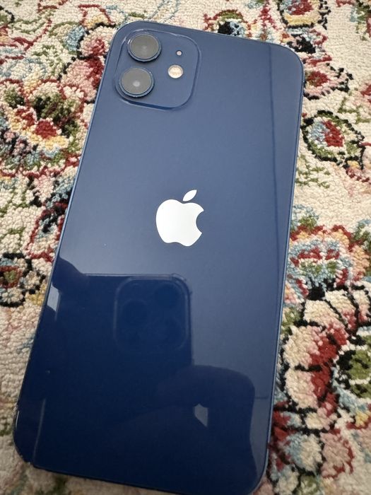 Iphone 12 в отличном состояний