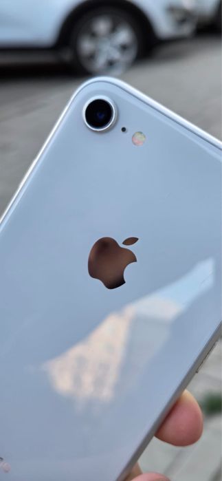 iPhone 8 на 64гб