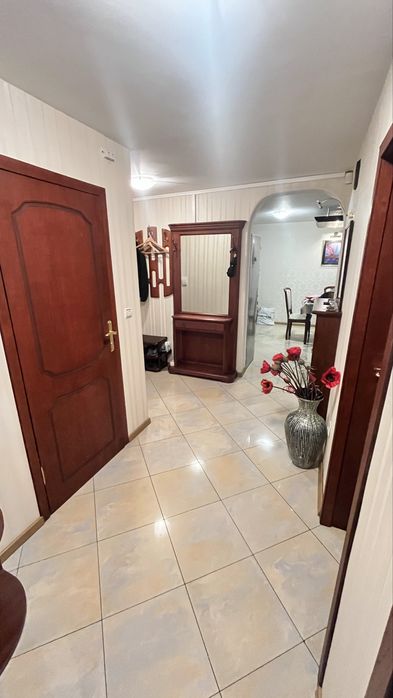 Дава се под наем Тристаен апартамент в София, Красно село - 88 кв.м за 897.6 € - Снимка #7