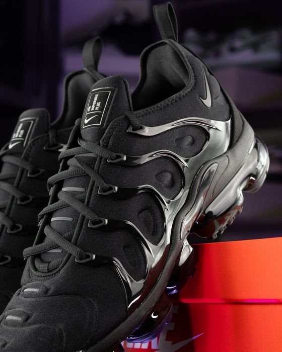 Nike VaporMax Plus "Triple Black"