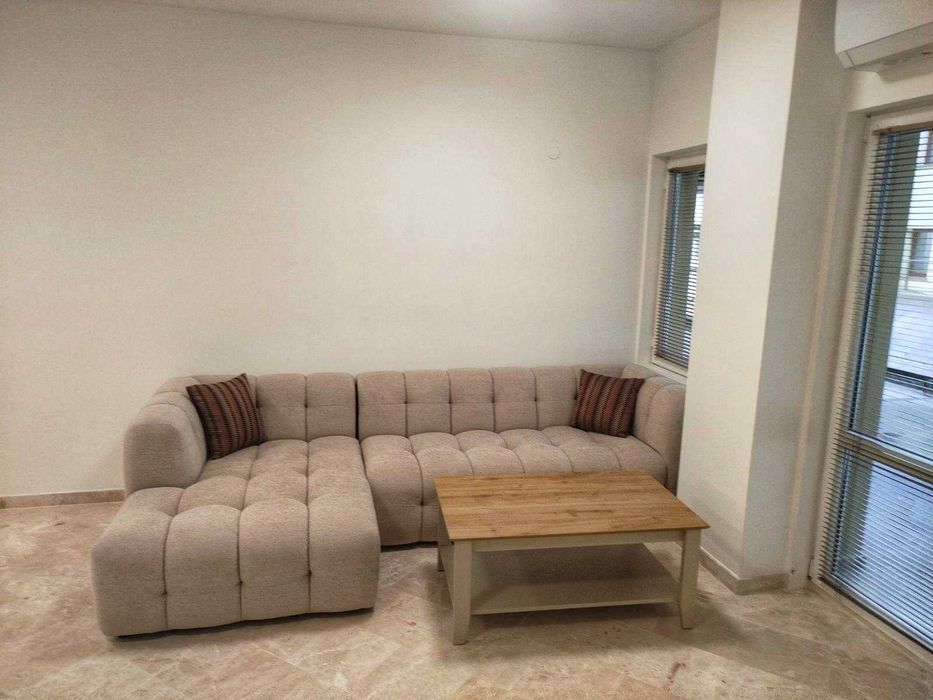 Имот Корект дава под наем Чисто нов 2-Стаен апартамент, център