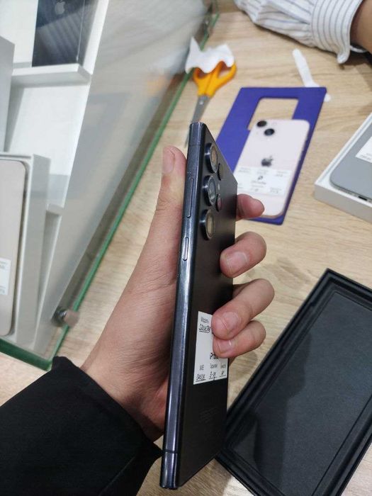 Samsung S23 Ultra sotiladi