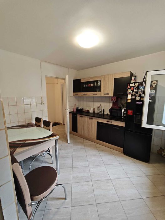 Proprietar – Apartament 3 camere decomandat, 1990, 86 mp total