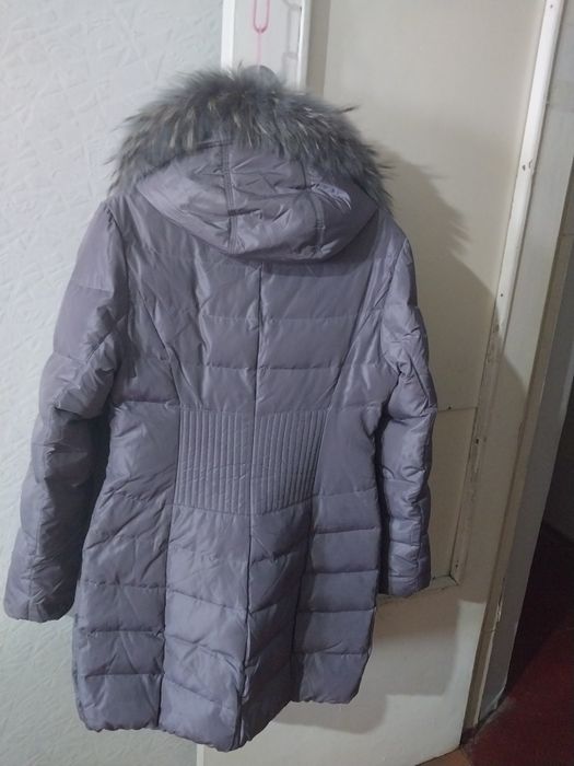 Продам пальто на девочку