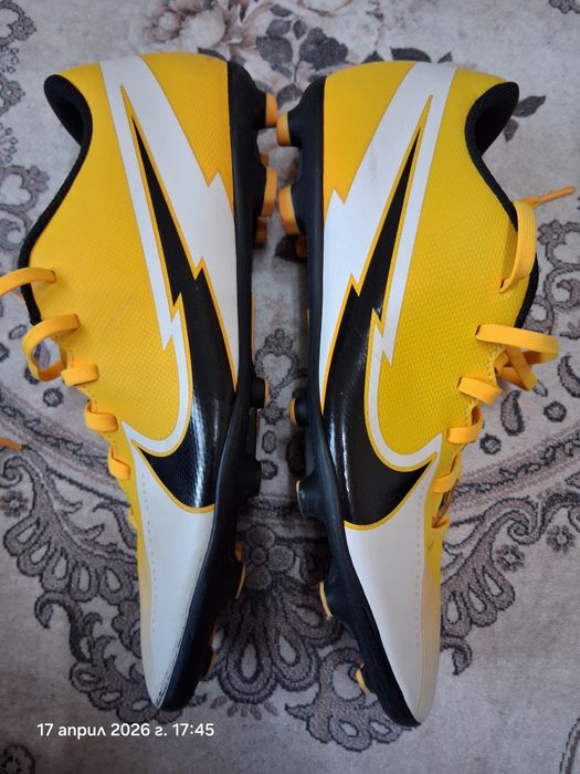 Бутонки Nike Mercurial номер 43 (27.5 см.)