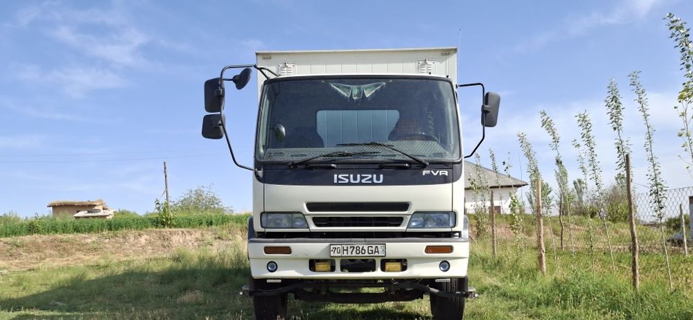 Isuzi 10 tonality sotiladi