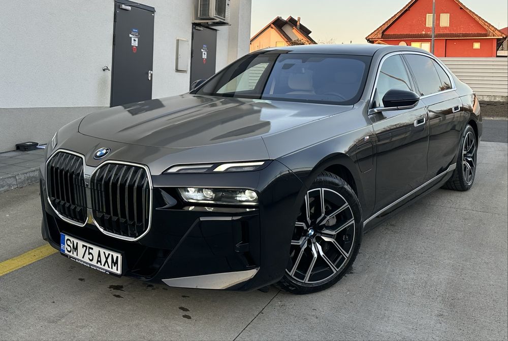 BMW Seria 7 2023 — imagine 1