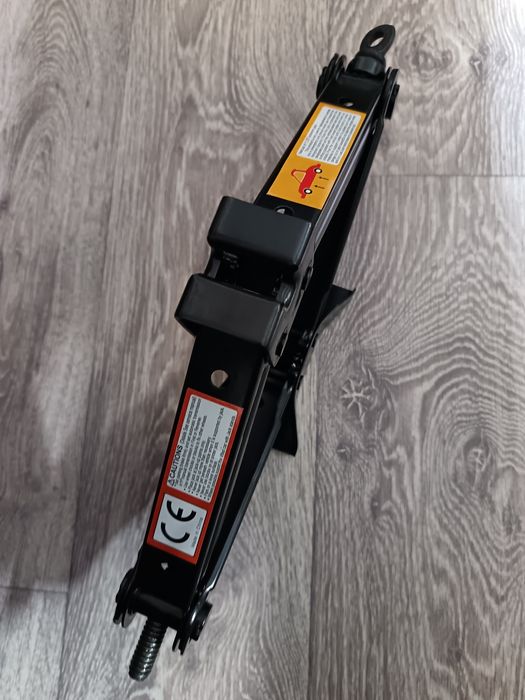 Домкрат новый дамкрат