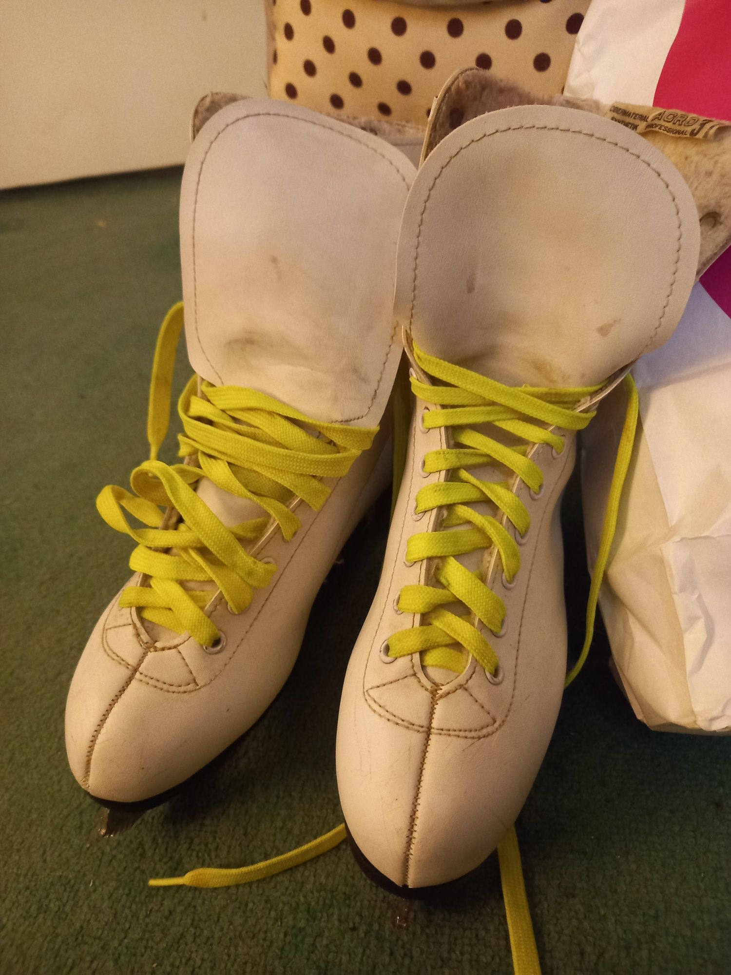 Дамски кънки за лед гр. София Люлин 10 • OLX.bg