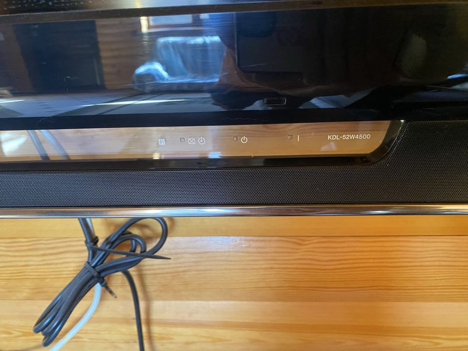Телевизор: Sony Bravia KDL-52W4500