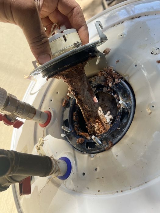 Instalator hidrofor, PPR, boiler, alimentare apă și canalizare