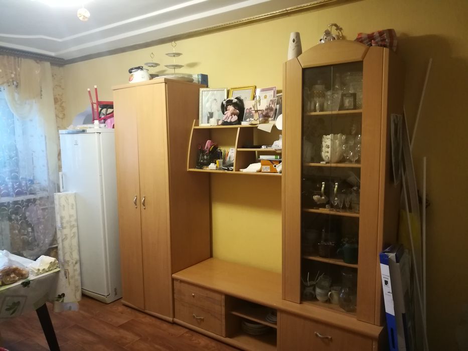 продам шкаф с тумбой