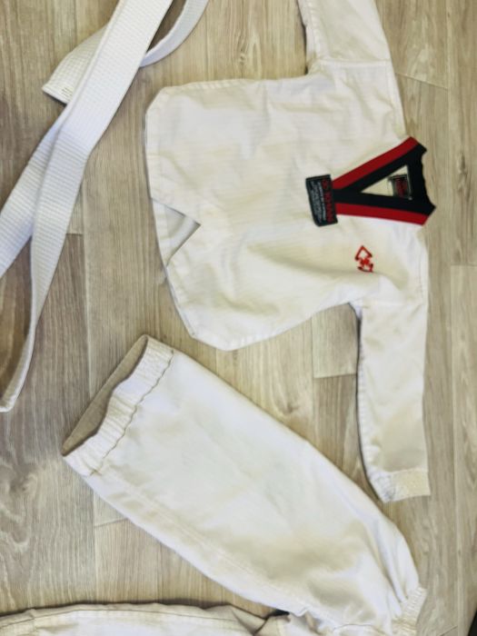 Костюм для таэквондо