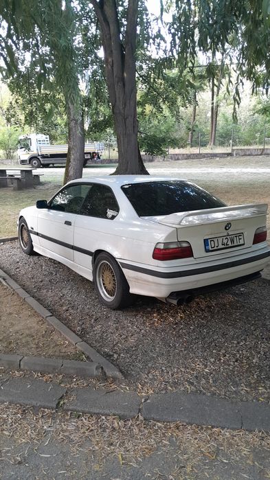 BMW 3 Series 1994 — imagine 3