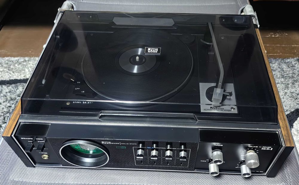 Винтидж радио с грамофон JVC Nivico MSL-501L