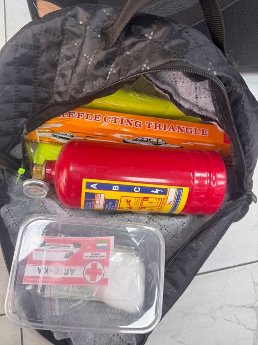 Набор огнетушитель аптечка