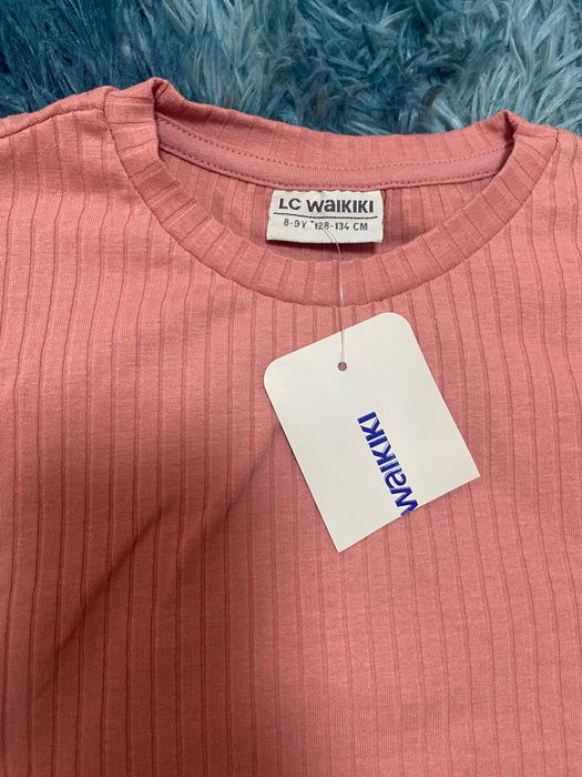 Лот за момиче . Ново тениска суитчър LC Waikiki. Рокля ръкавици  H&M.