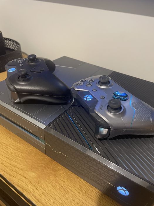 Xbox One 1TB Halo Edition Special